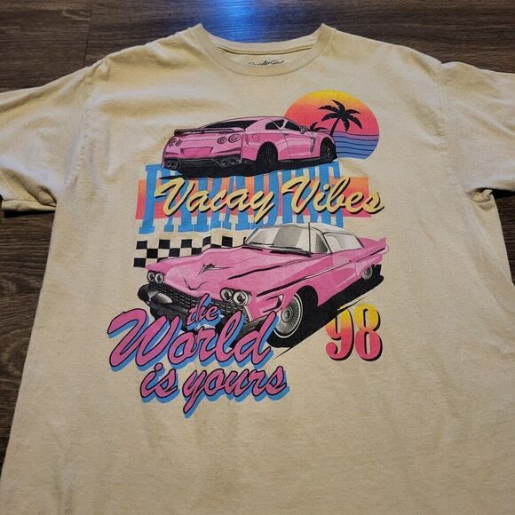 Popular Girl Vacay Vibes The World is Yours 1998 Graphic Tee Shirt Size Large - Picture 2 of 5